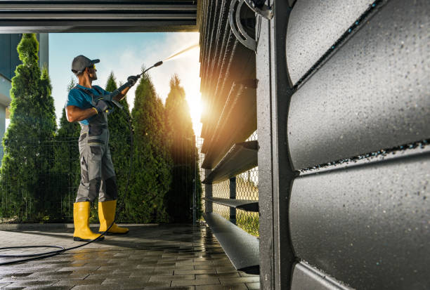 Best Commercial Pressure Washing  in Wallis, TX
